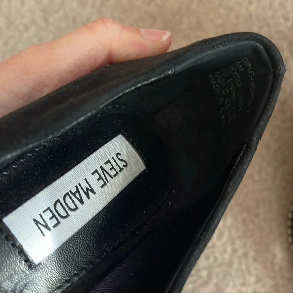 “Steve Madden: Pointed Toe Pumps size 6”